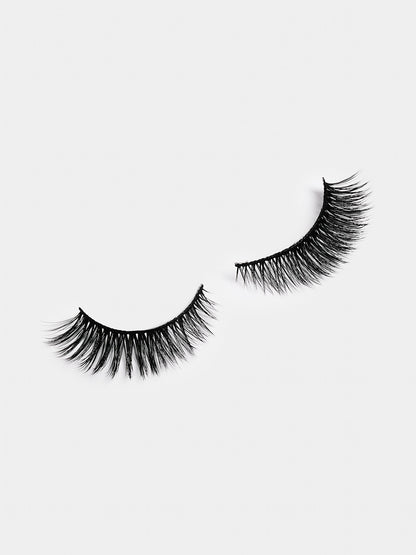 LUNAR LASHES